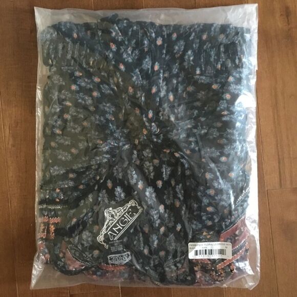 Angie Long Sleeve Tie Front Midi Dress Mixed Print Boho Style Deep V-Neck NWT M - Picture 3 of 5